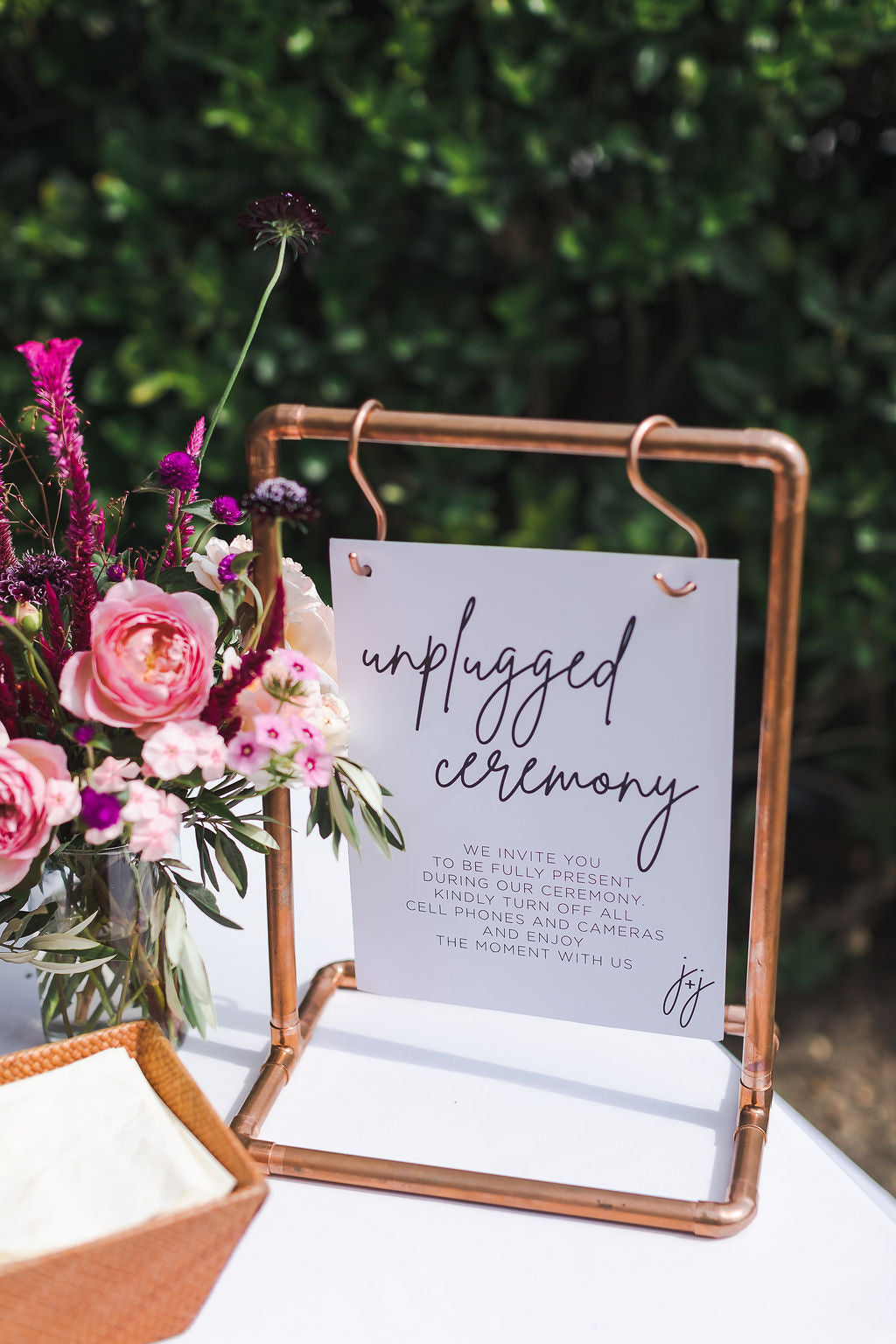 Modern and Minimal Wedding Seating Chart - Canva Digital Template